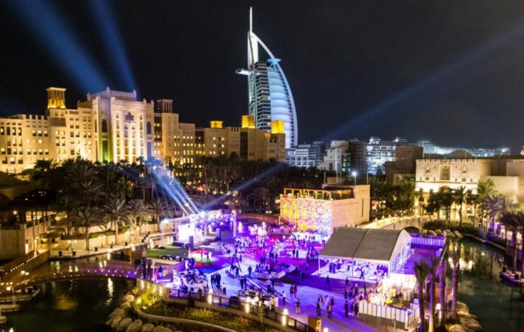 Live Entertainment desert safari dubai